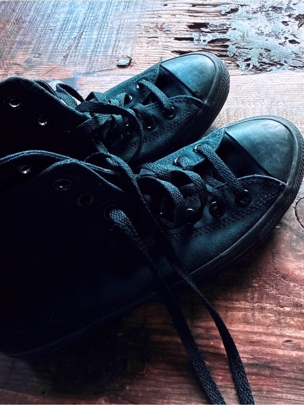 NWOT black converse high tops size 9